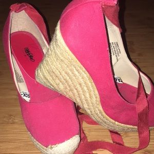 Mossimo Wedges, Red